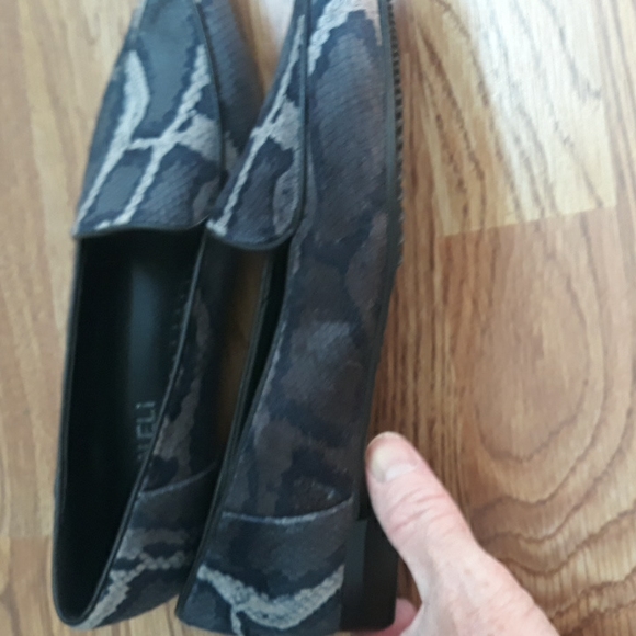 Vaneli python print fabric flats. 8 wide - Picture 5 of 10